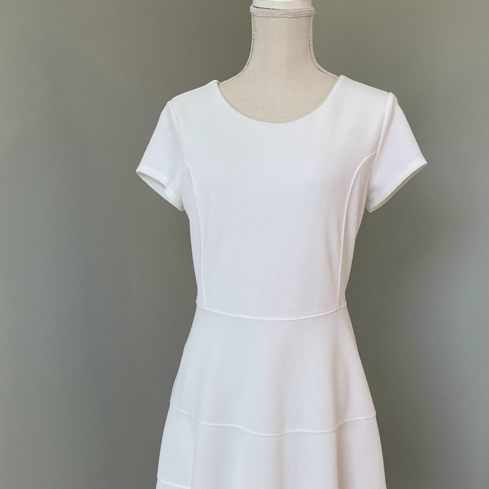 White Short Sleeved Fit and Flare Dress size M